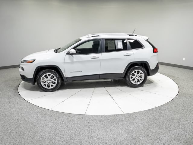Used 2018 Jeep Cherokee Latitude w/ Safety Group AWD/4WD image 30