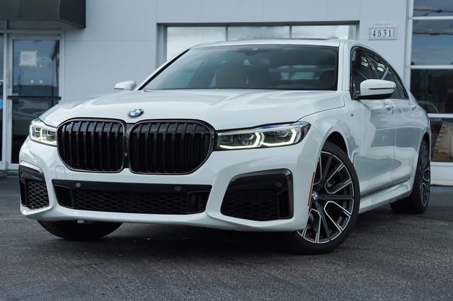 Used 2022 BMW 740i w/ M Sport Package RWD image 1