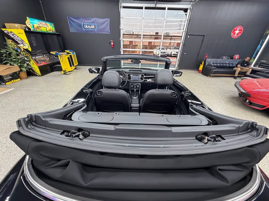 Used 2019 Volkswagen Beetle 2.0T S FWD image 11