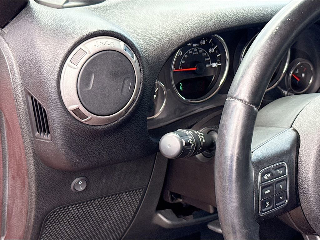 Used 2015 Jeep Wrangler Sport AWD/4WD image 11