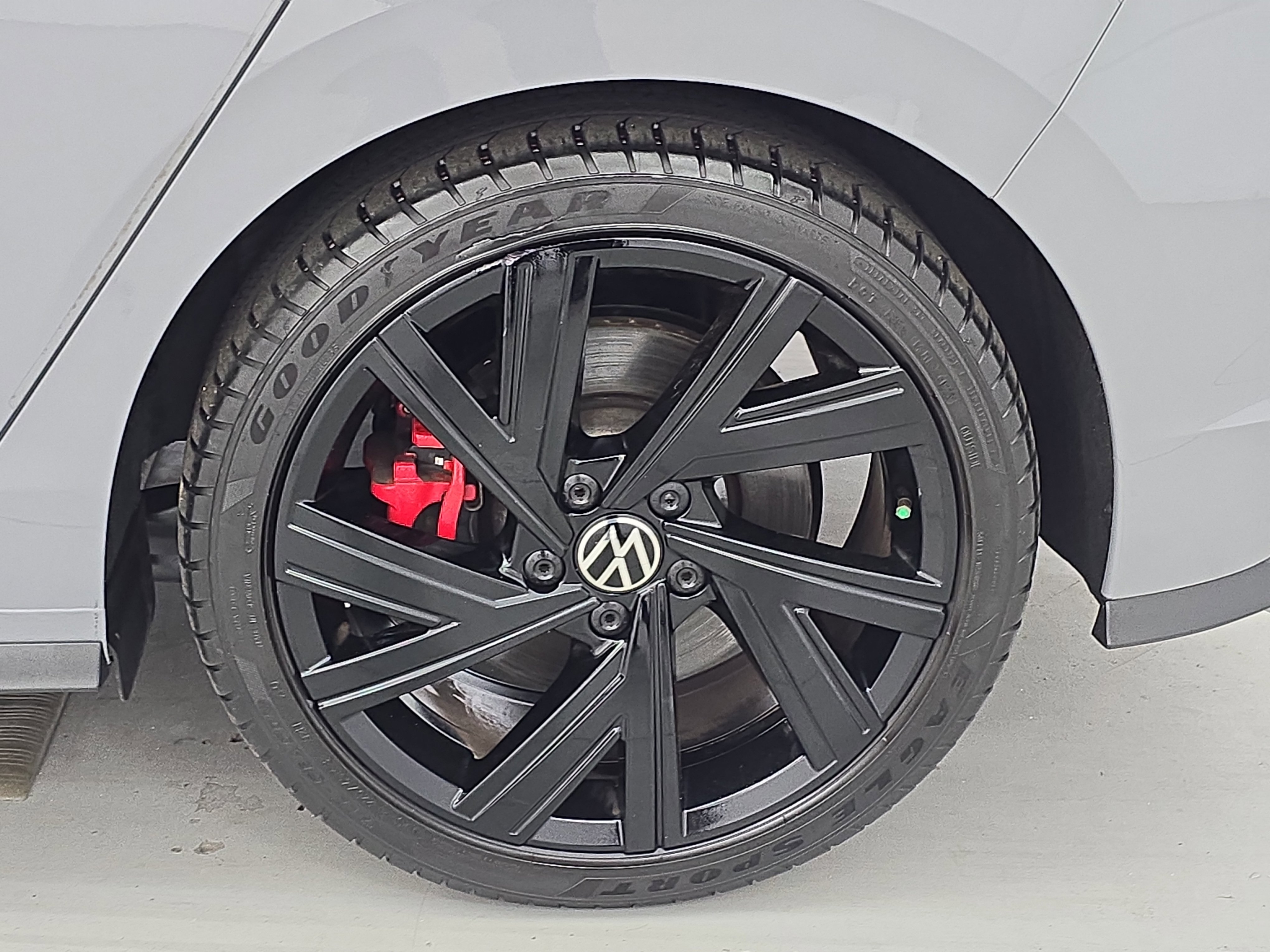 Used 2023 Volkswagen GTI SE image 32