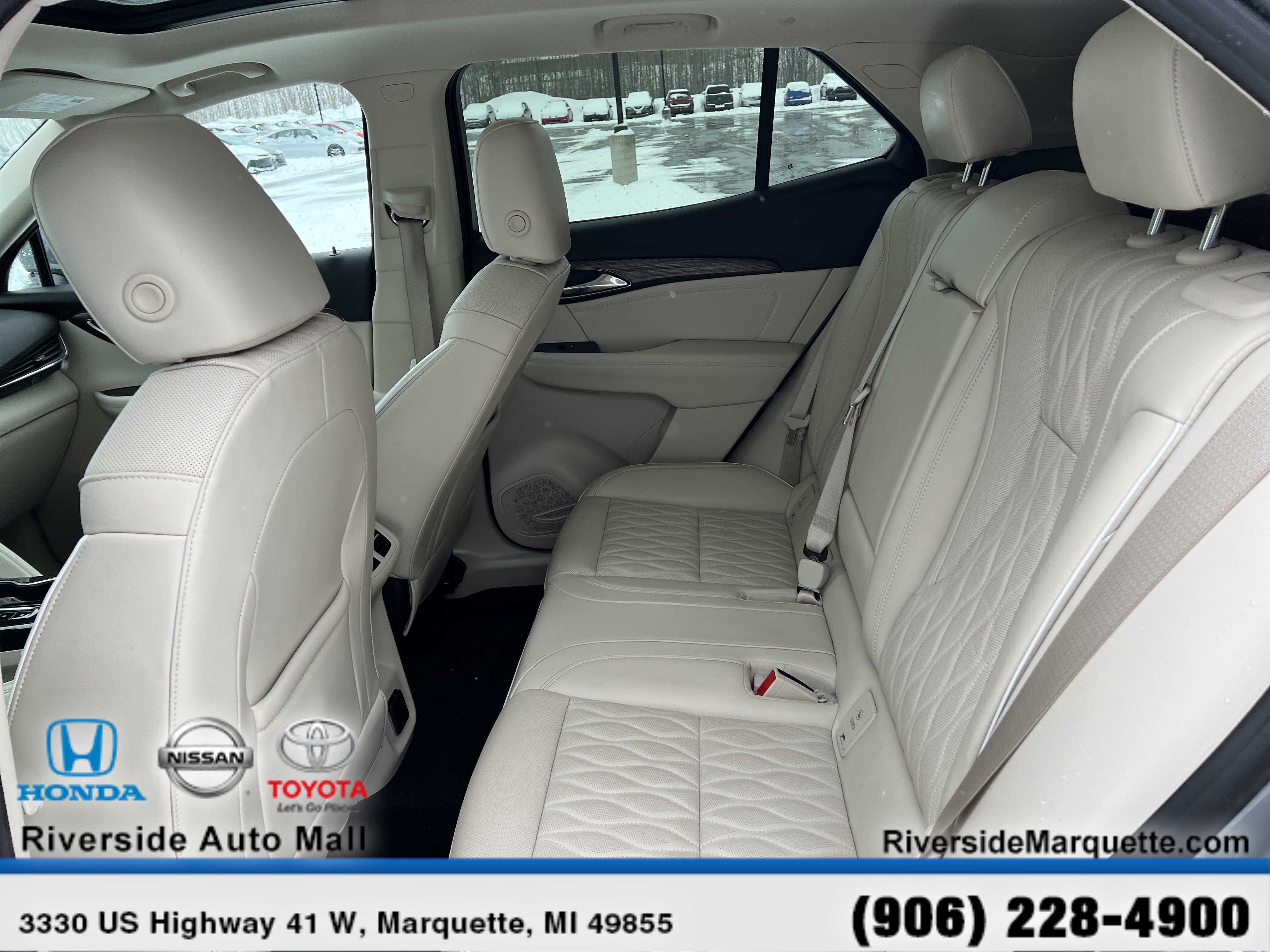 Used 2023 Buick Envision Avenir image 26