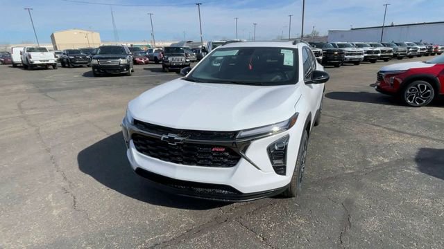 New 2026 Chevrolet Trax RS w/ Sunroof Package image 5