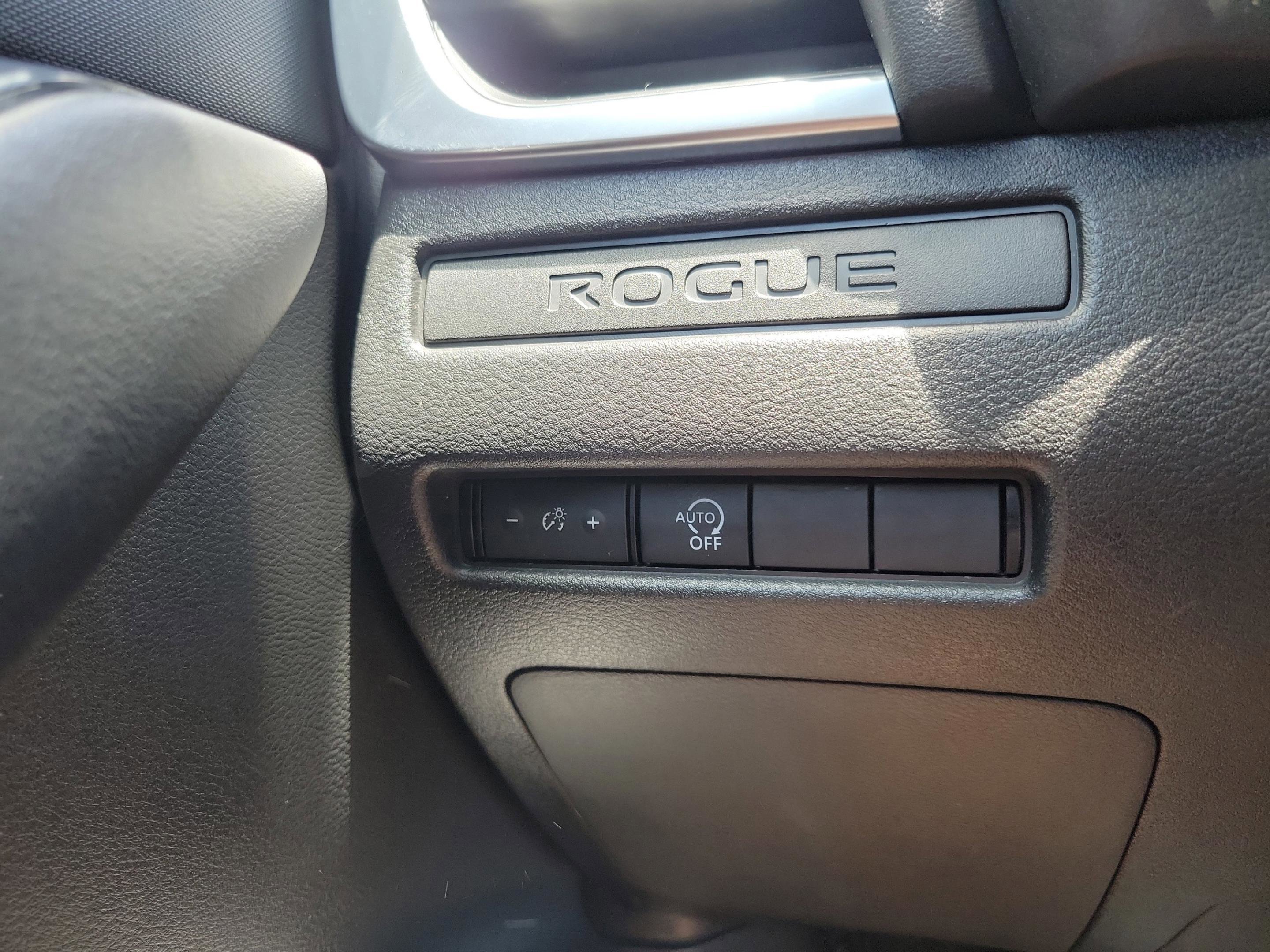 Used 2024 Nissan Rogue S AWD/4WD image 19