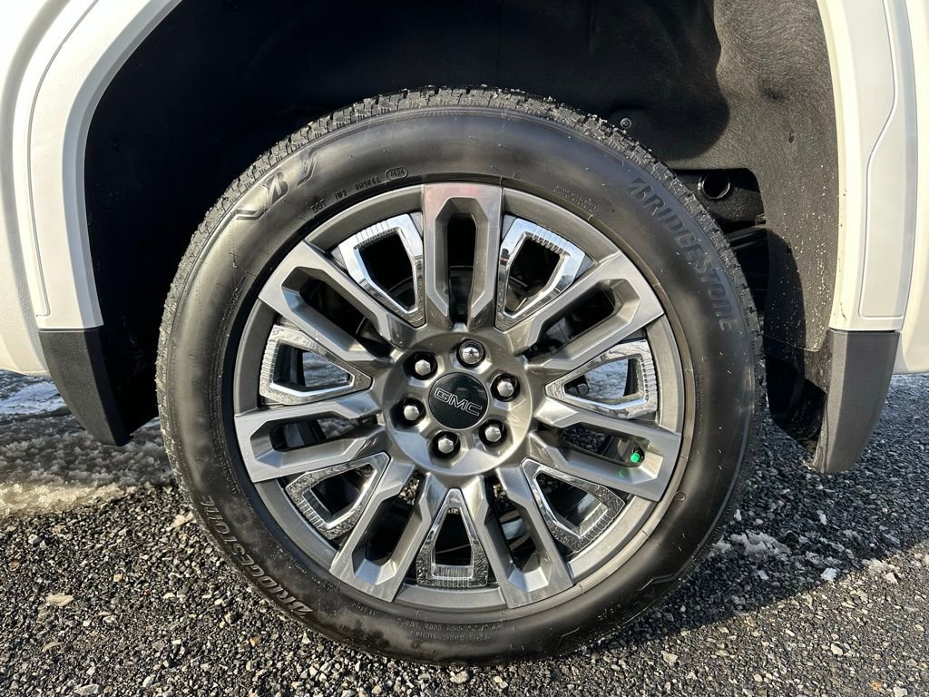 Used 2025 GMC Sierra 1500 Denali Ultimate image 17