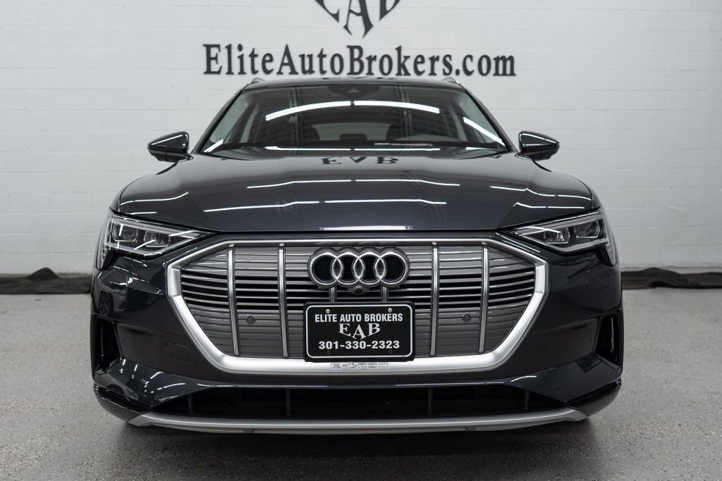 Used 2021 Audi e-tron Premium Plus w/ Premium Plus Package image 3