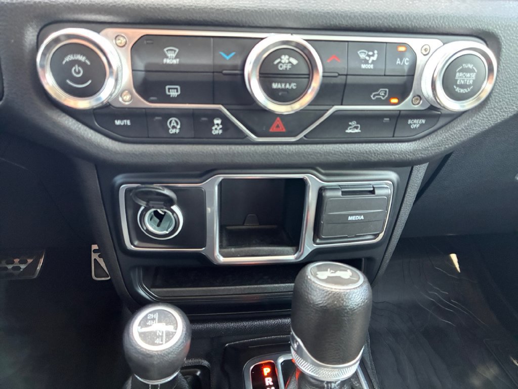Used 2024 Jeep Wrangler Sport AWD/4WD image 10