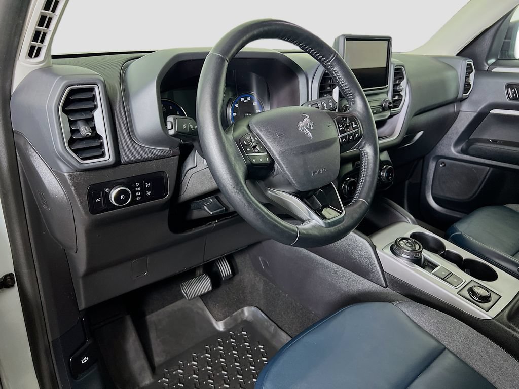 Certified 2023 Ford Bronco Sport Outer Banks w/ Tech Package AWD/4WD image 9