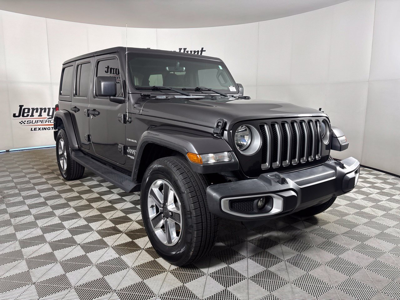Used 2022 Jeep Wrangler Unlimited Sahara AWD/4WD image 3