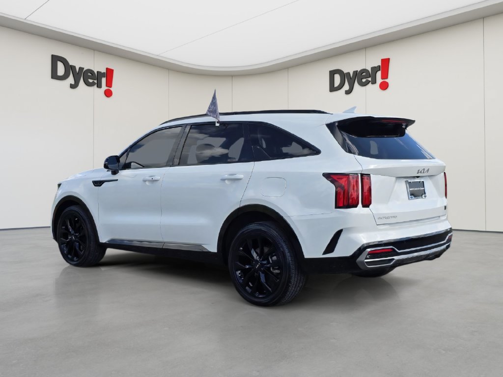 Certified 2023 Kia Sorento SX FWD image 6