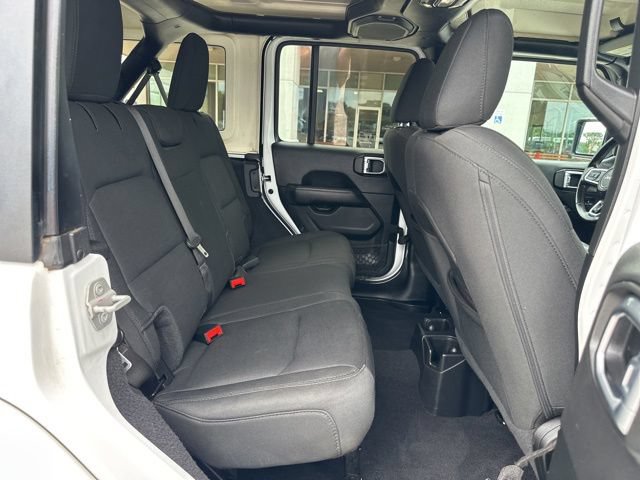 Used 2020 Jeep Wrangler Unlimited Sahara AWD/4WD image 34