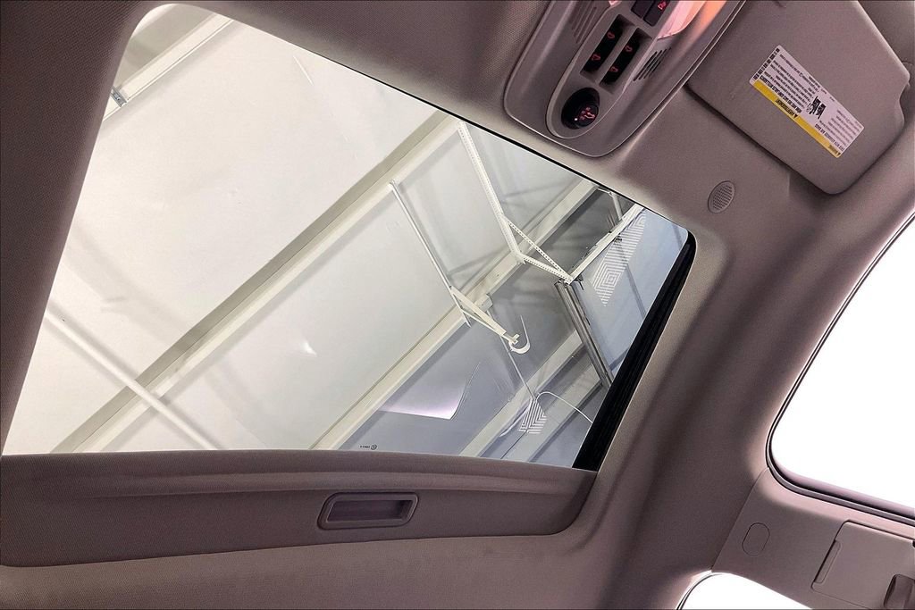 Used 2014 GMC Terrain SLT w/ Cargo Package image 23