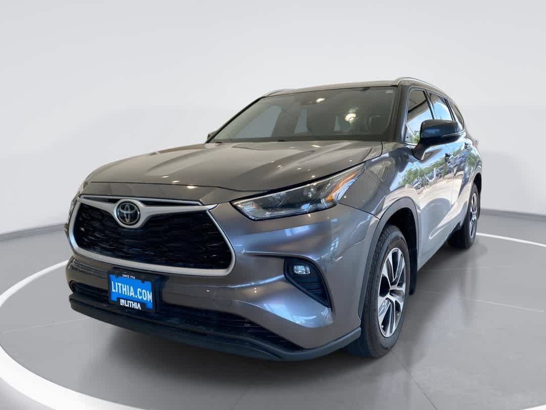 Certified 2021 Toyota Highlander XLE