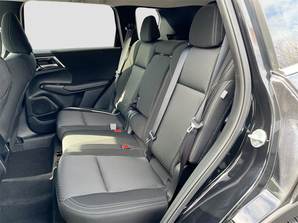 Used 2024 Mitsubishi Outlander ES image 22