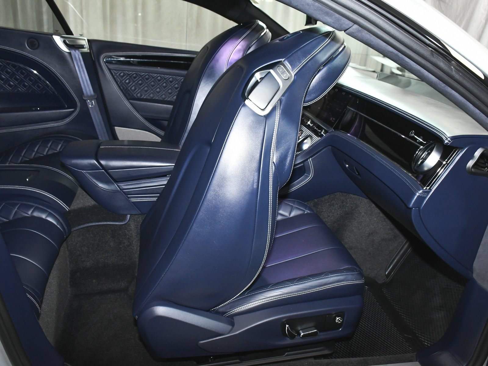 Used 2022 Bentley Continental GT AWD/4WD image 51