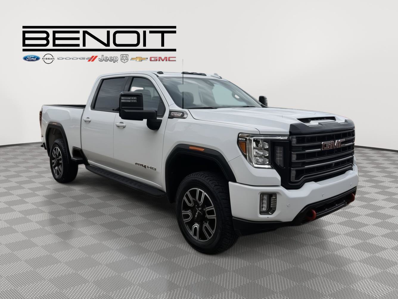 Used 2022 GMC Sierra 2500 AT4 w/ AT4 Premium Plus Package AWD/4WD image 8