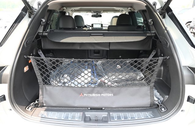 New 2023 Mitsubishi Outlander SEL image 7