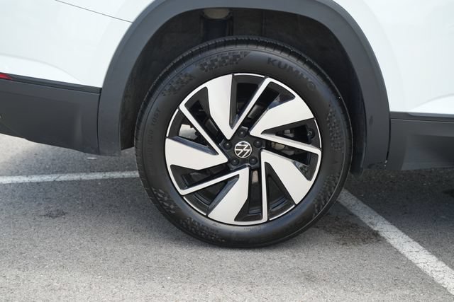 Used 2024 Volkswagen Atlas SE AWD/4WD image 43