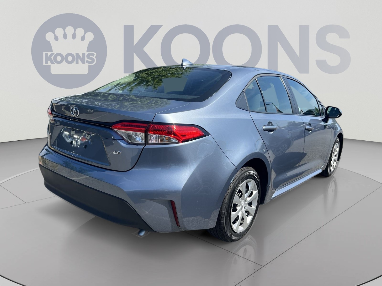 Used 2025 Toyota Corolla LE FWD image 5