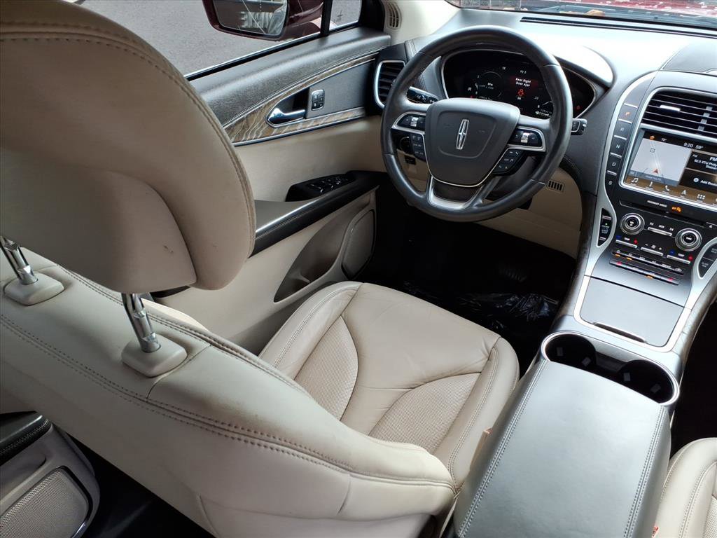 Used 2019 Lincoln Nautilus Select image 13