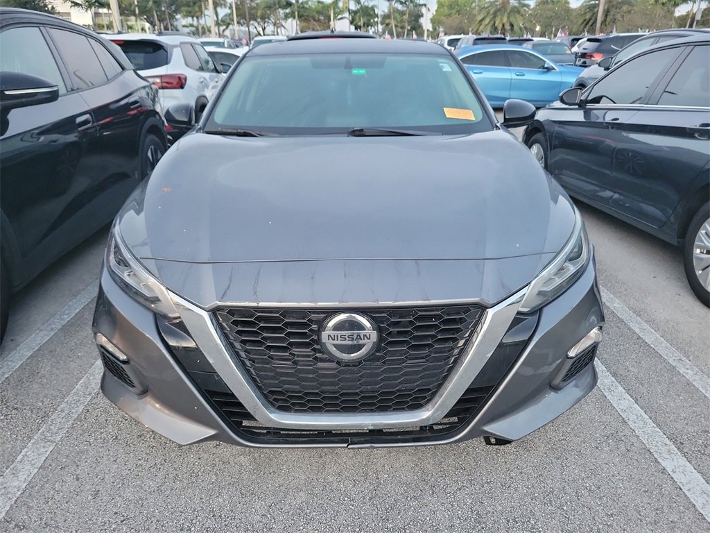 Used 2019 Nissan Altima 2.5 SR w/ SR Premium Package image 3