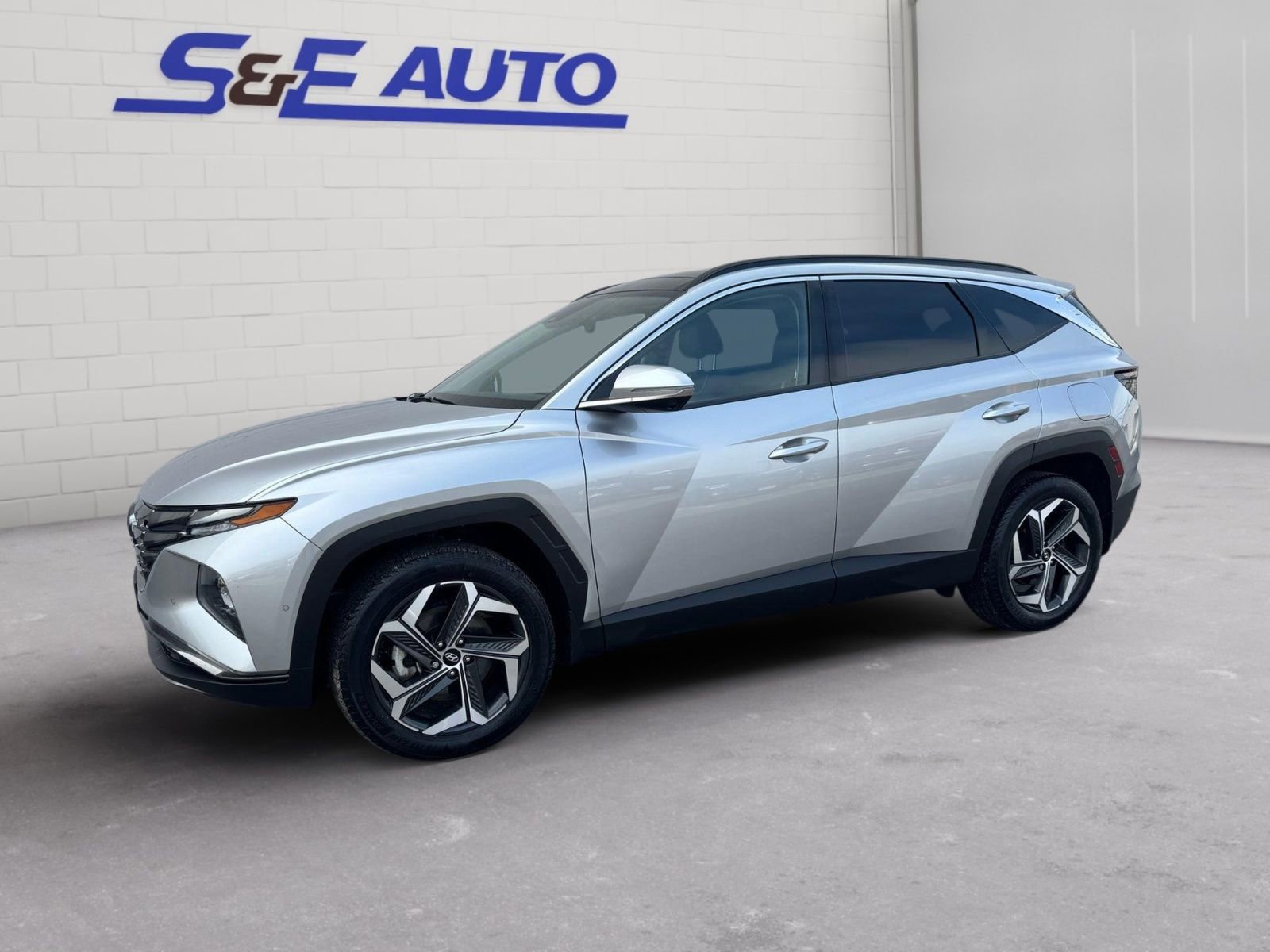 Used 2023 Hyundai Tucson Limited AWD/4WD image 1