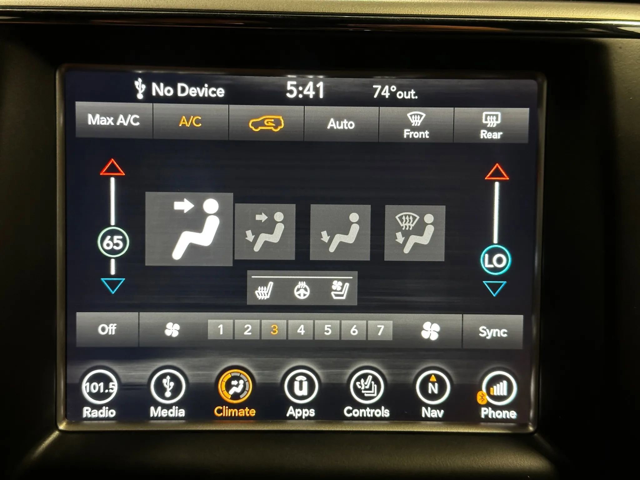 Used 2018 Jeep Grand Cherokee Overland image 37