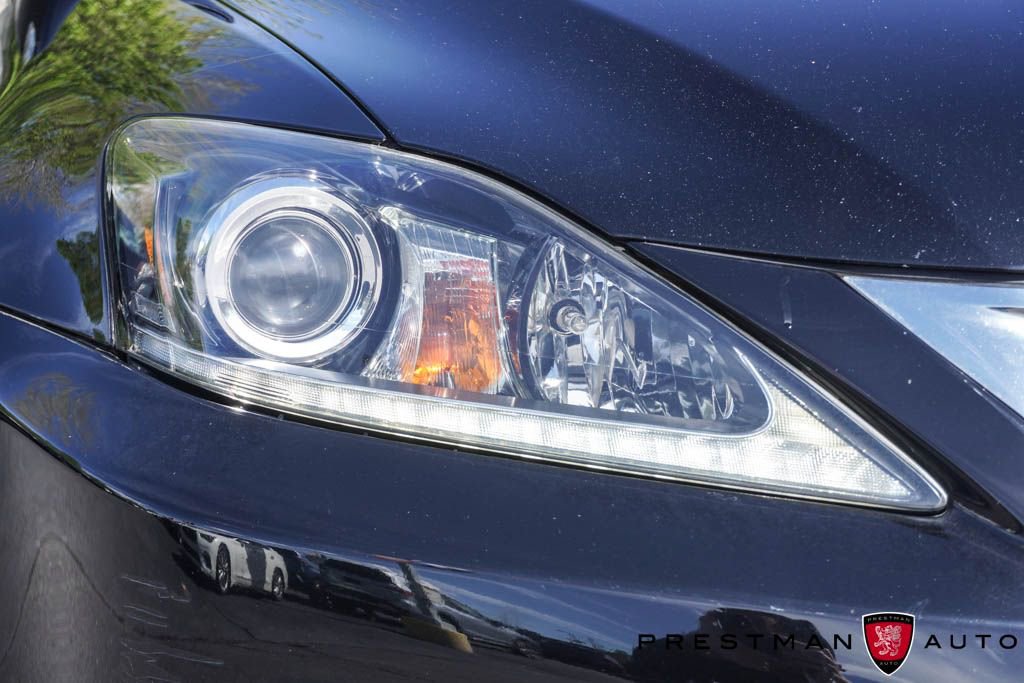 Used 2011 Lexus IS 350C w/ Luxury Pkg RWD image 14