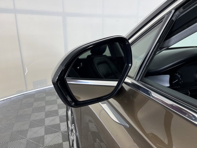 Used 2022 Lincoln Corsair AWD w/ Equipment Group 101A image 14