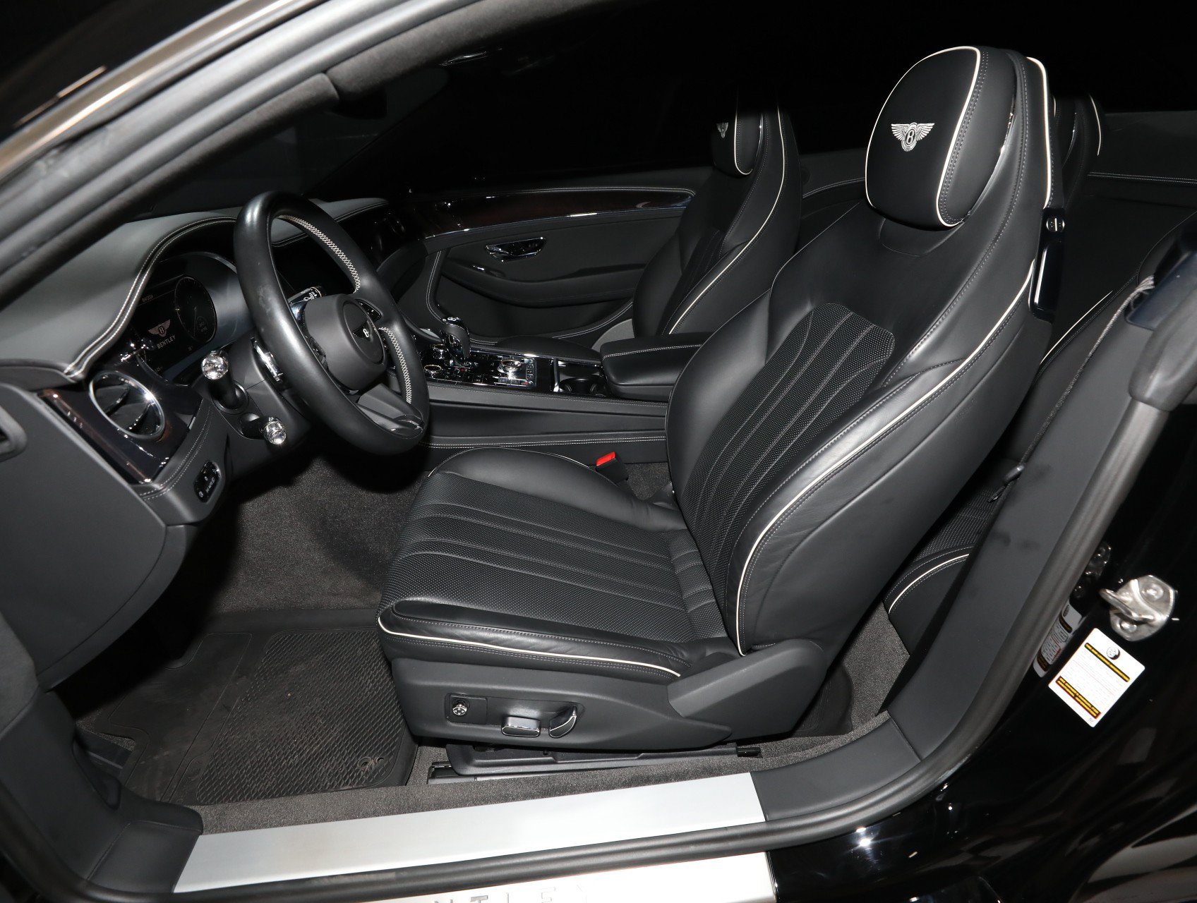 Used 2024 Bentley Continental GT Mulliner AWD/4WD image 48