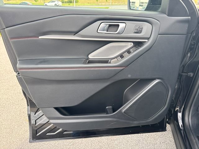 Used 2025 Ford Explorer ST AWD/4WD image 25