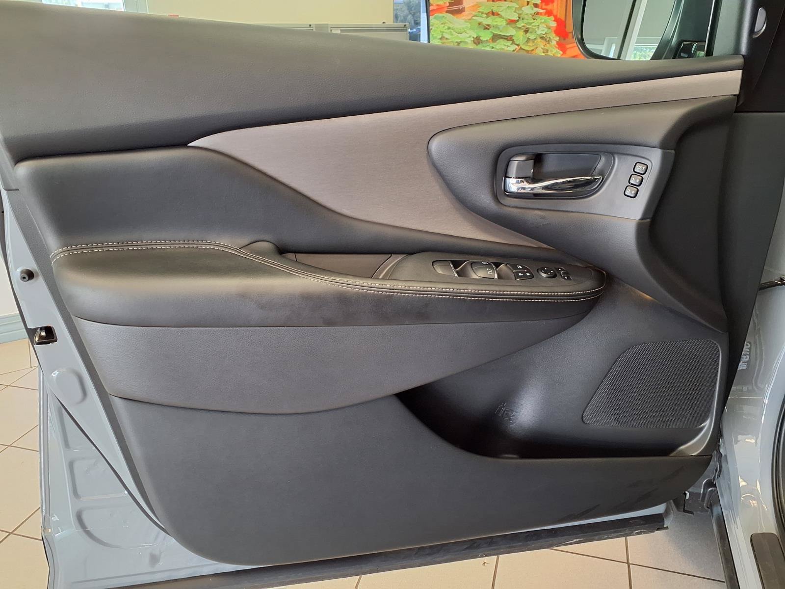 Used 2024 Nissan Murano SL AWD/4WD image 19