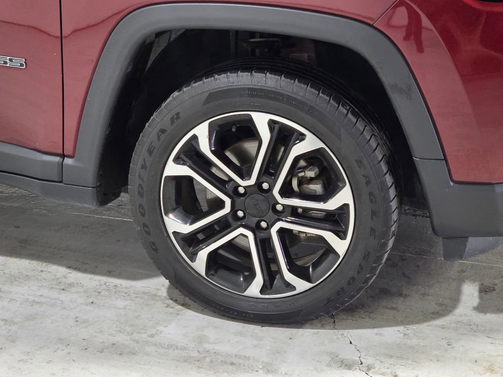 Used 2022 Jeep Compass Limited image 10