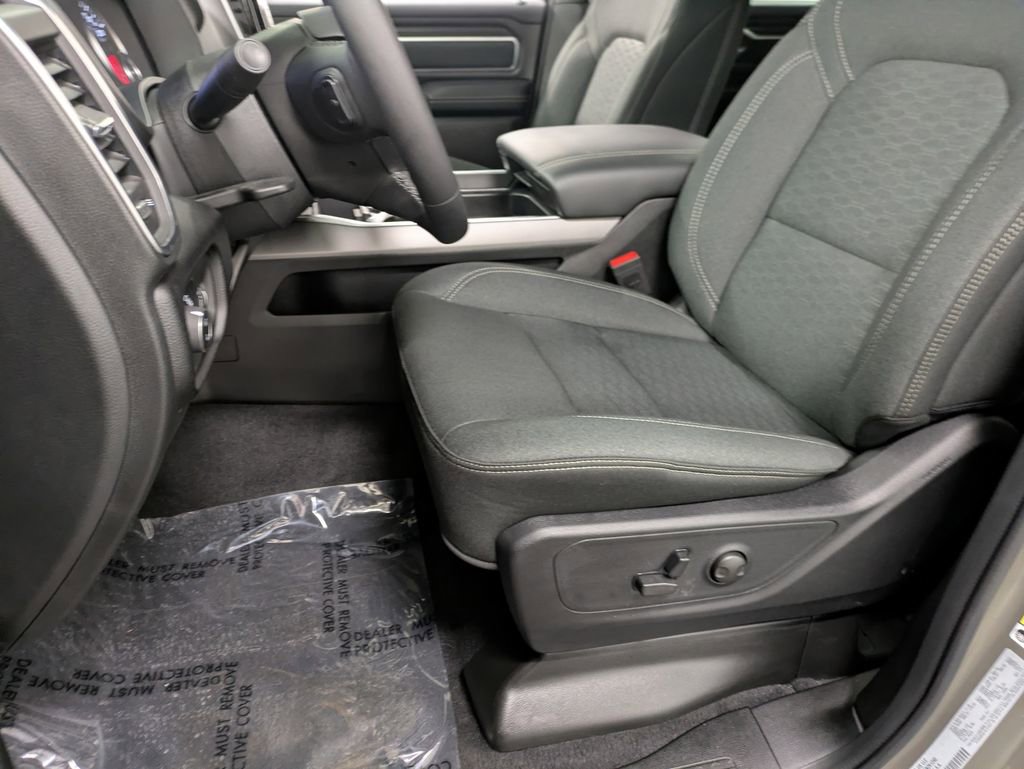 Used 2026 RAM 1500 Big Horn AWD/4WD image 13