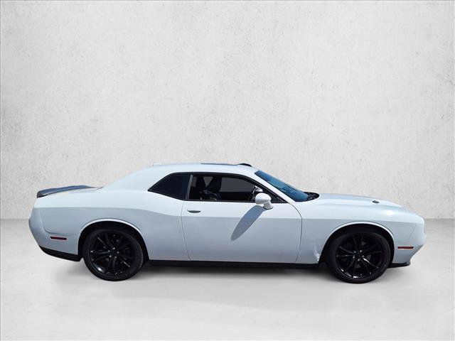 Used 2016 Dodge Challenger SXT Plus RWD image 4