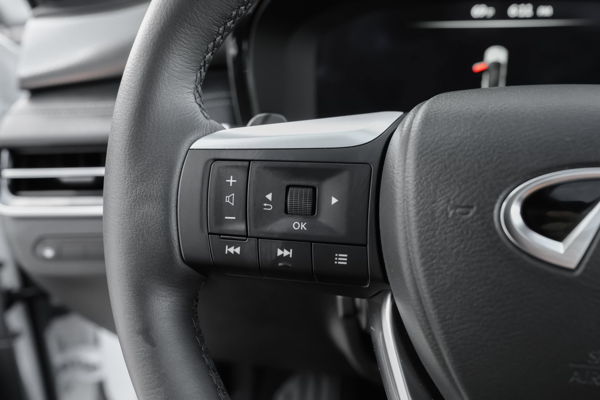 Used 2026 INFINITI QX60 Luxe w/ Cargo Package image 16