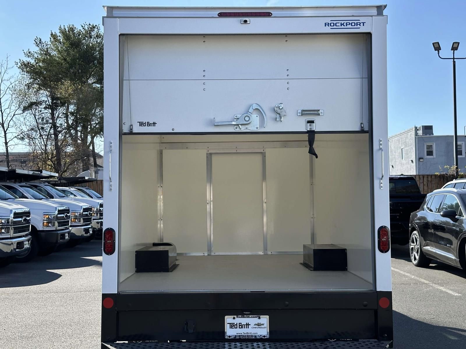 New 2025 Chevrolet Express 3500 RWD image 23