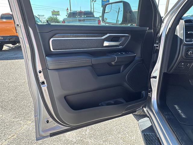 Used 2020 RAM 1500 Big Horn RWD image 25