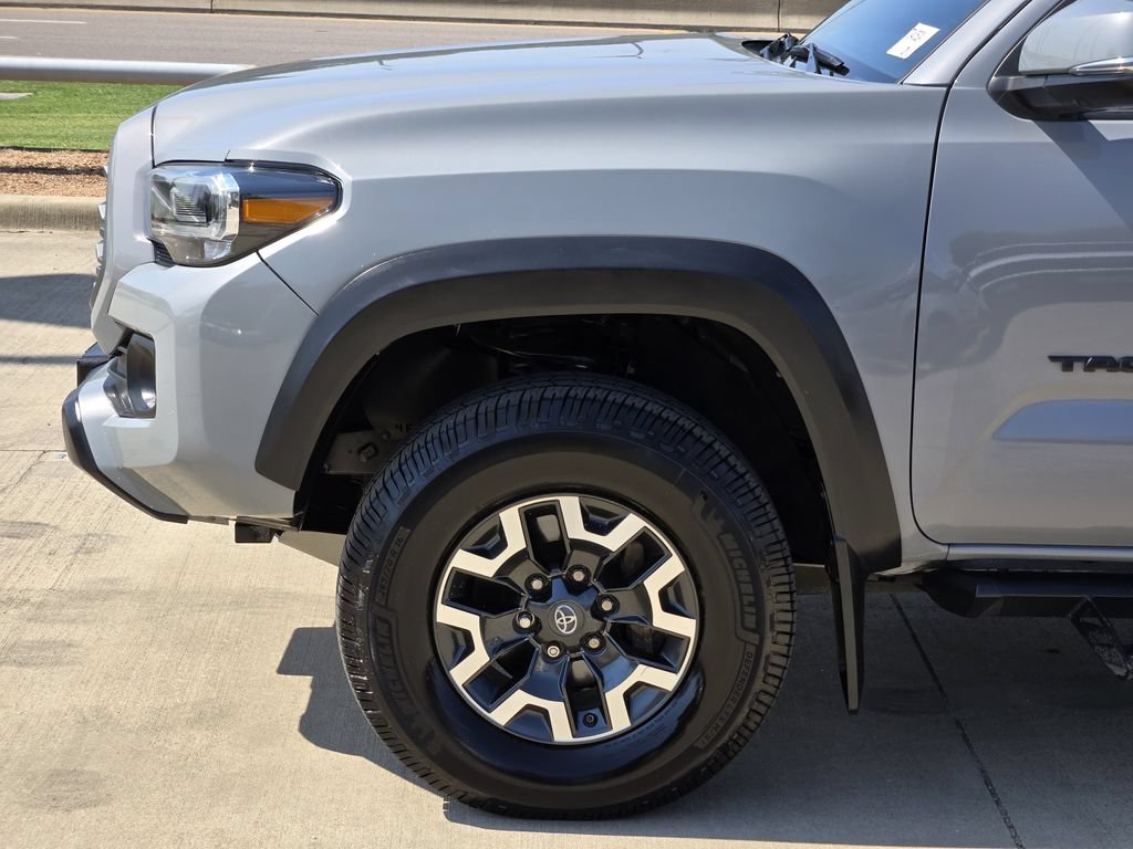 Certified 2021 Toyota Tacoma TRD Off-Road w/ TRD Premium Off Road Package AWD/4WD image 6