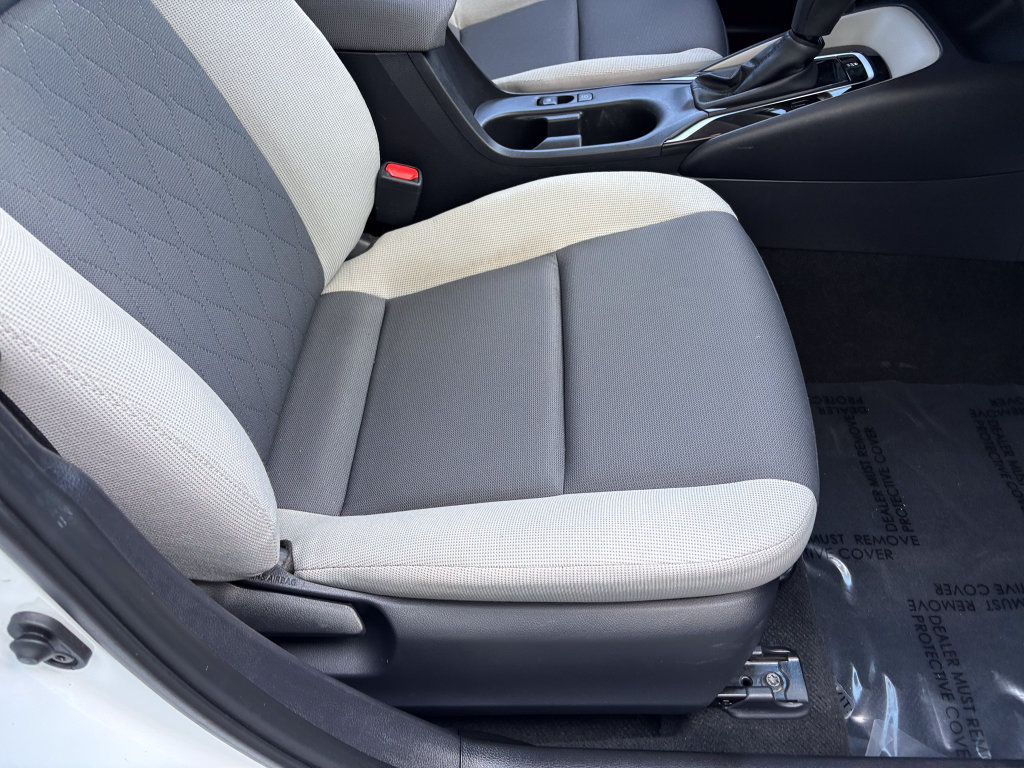 Used 2025 Toyota Corolla LE FWD image 29
