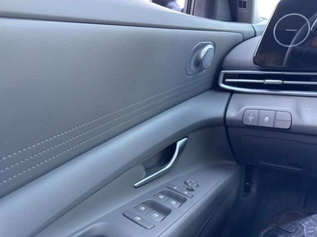 Used 2024 Hyundai Elantra SEL image 14