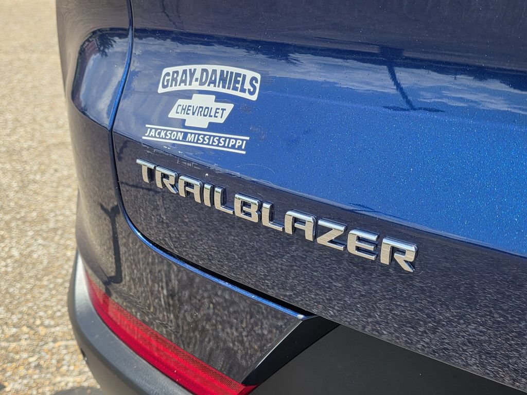 Used 2022 Chevrolet TrailBlazer LS FWD image 32