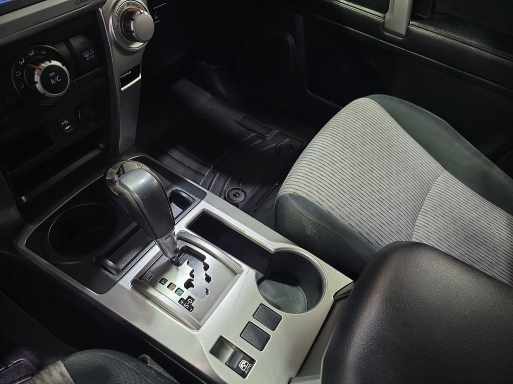 Used 2014 Toyota 4Runner SR5 AWD/4WD image 23