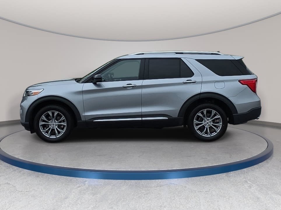 Used 2022 Ford Explorer Limited w/ Equipment Group 301A AWD/4WD image 8