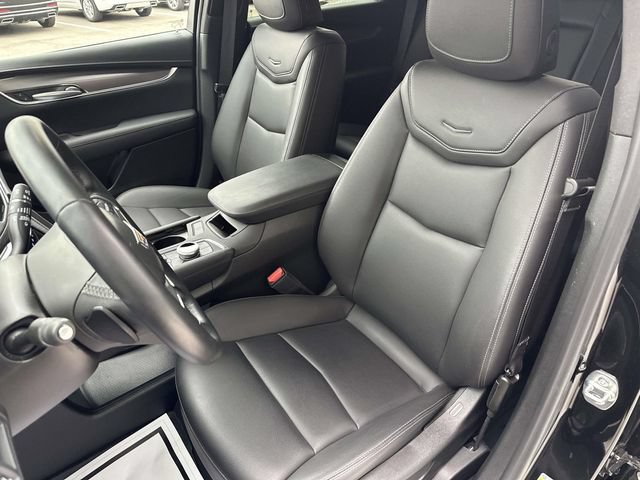 Certified 2025 Cadillac XT5 Luxury w/ LPO, Floor Liner Package FWD image 47