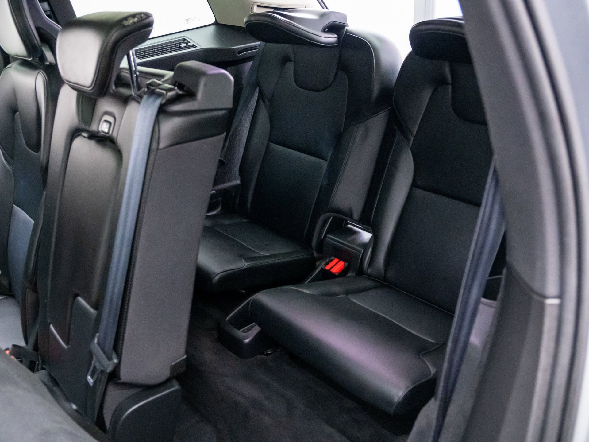 Used 2020 Volvo XC90 T5 Momentum image 17