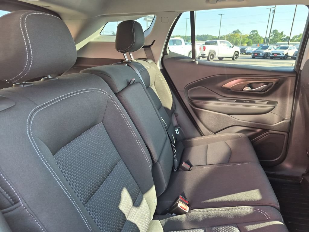 Used 2024 GMC Terrain SLE w/ Driver Convenience Package FWD image 25