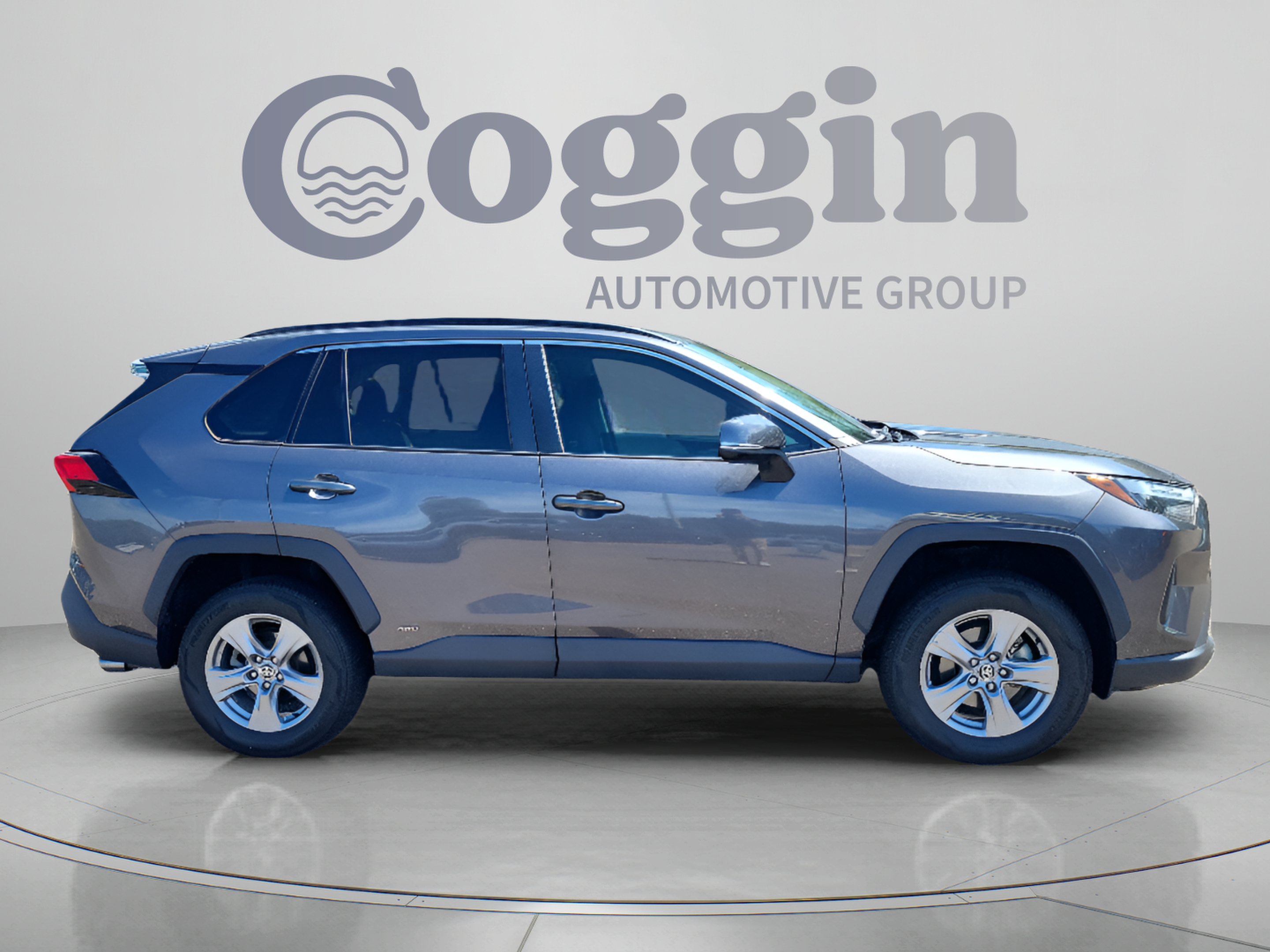 Used 2022 Toyota RAV4 XLE w/ Convenience Package AWD/4WD image 6
