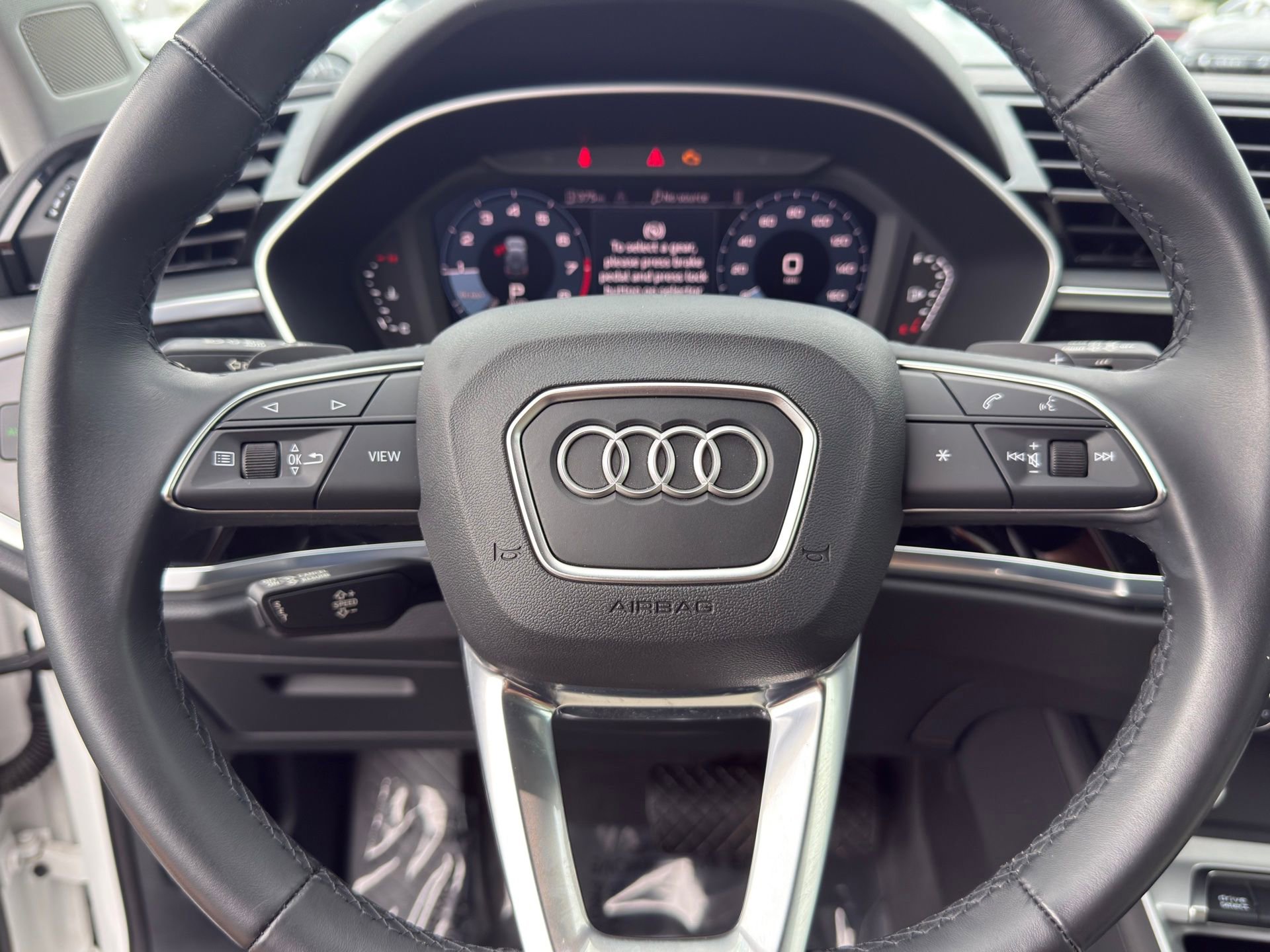 Used 2023 Audi Q3 2.0T Premium w/ Convenience Package AWD/4WD image 19