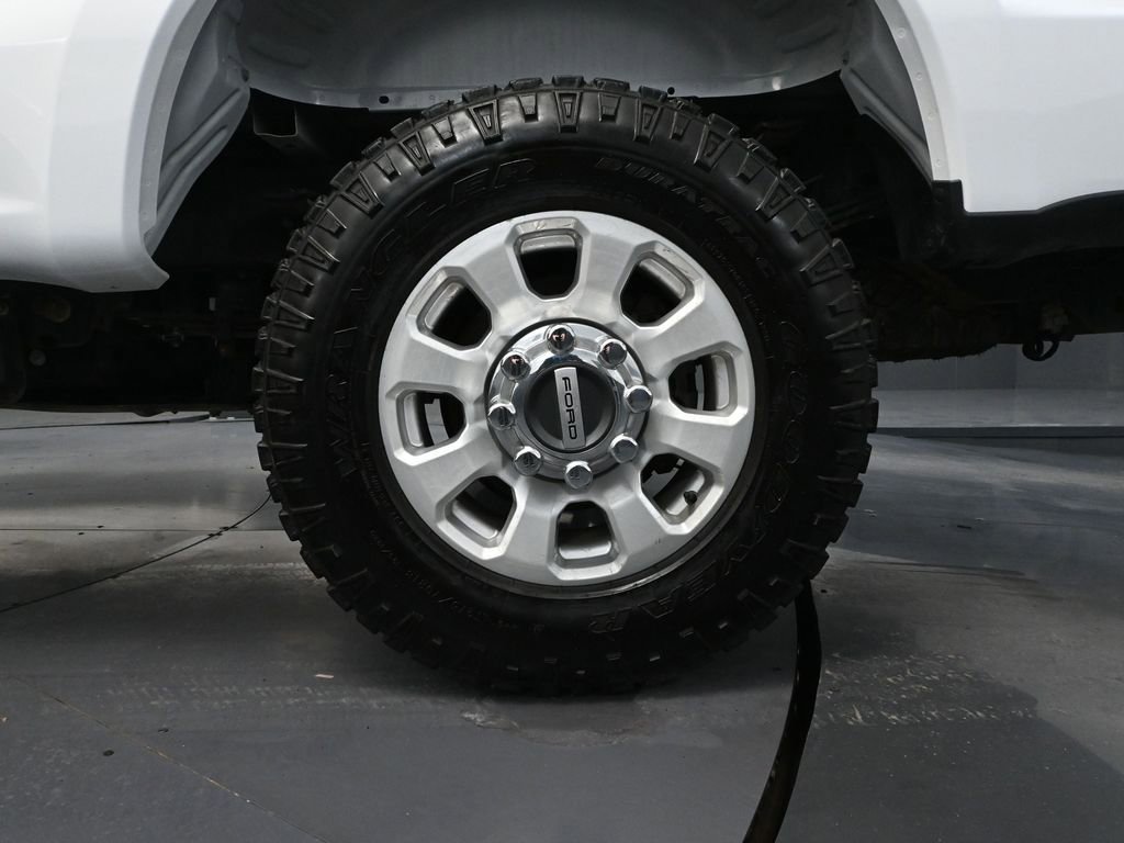 Used 2023 Ford F350 XLT w/ FX4 Off-Road Package image 14